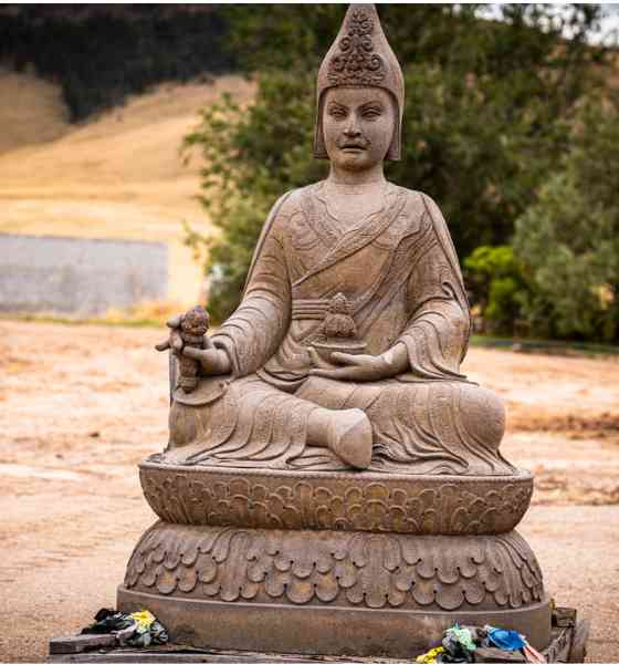Guru Rinpoche 1