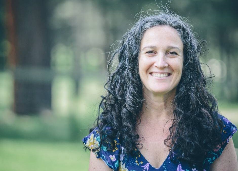 Well-Acquainted with Wisdom: Sarah Plazas’ Spiritual Transformation and Path to a Translation Career