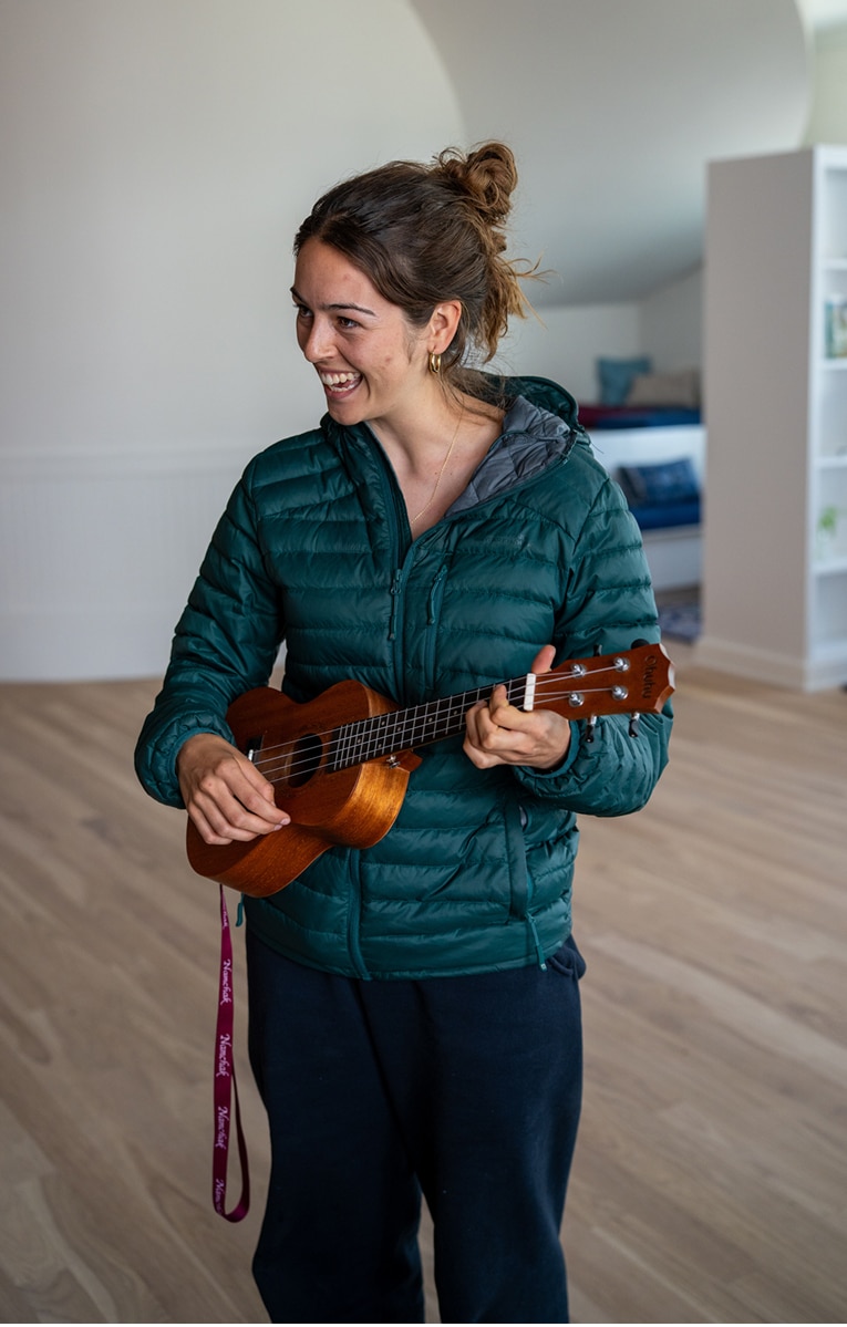 floating-image-sample